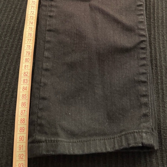 Black diesel jeans. Waist size 32. Worn once. - Picture 3 of 4